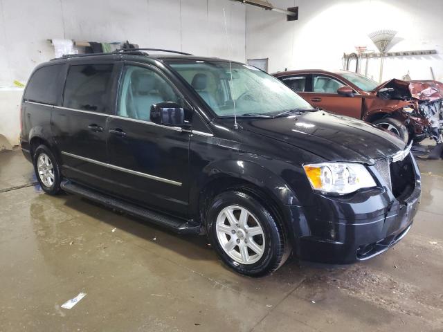 Photo 4 from auction – 2010 CHRYSLER TOWN & COU with VIN 2A4RR5D1XAR217845
