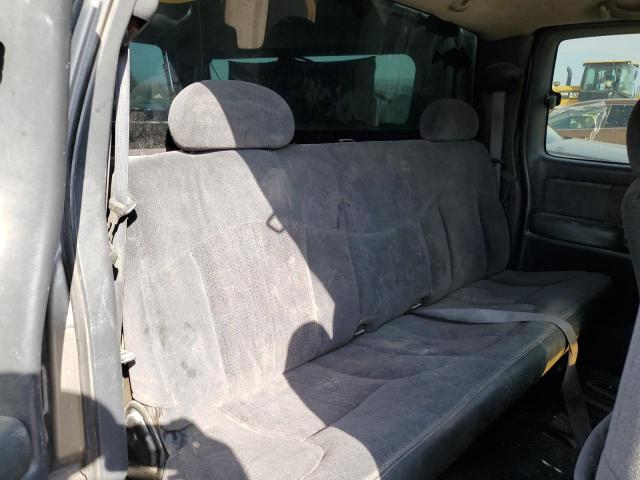 Photo 10 from auction – 2001 CHEVROLET SILVERADO with VIN 2GCEC19T111116345