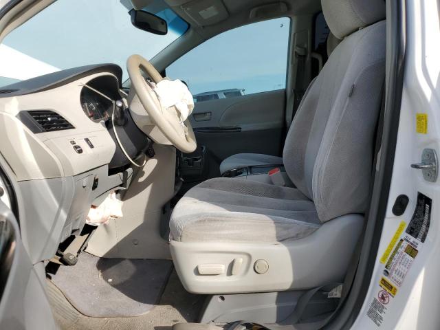 Photo 7 from auction – 2011 TOYOTA SIENNA LE with VIN 5TDKK3DC8BS077563