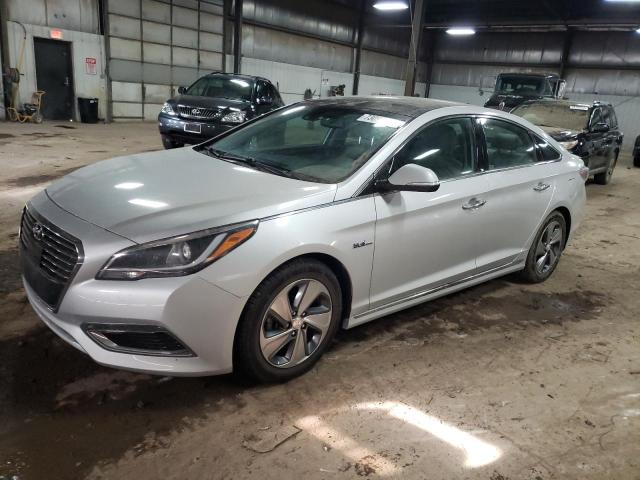 HYUNDAI SONATA HYB 2016 with VIN KMHE34L16GA017569 - Photo from auction