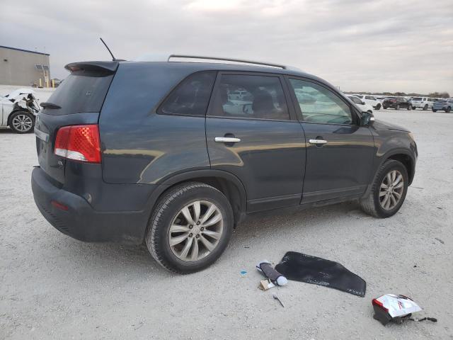 Photo 3 from auction – 2011 KIA SORENTO EX with VIN 5XYKU4A11BG013087