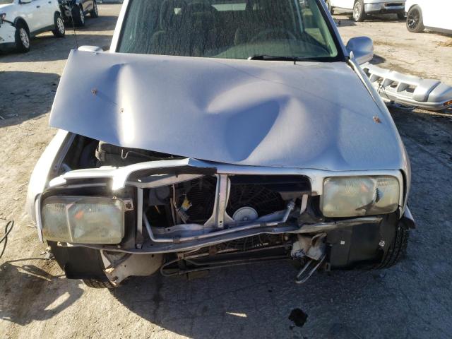 Photo 12 from auction – 2003 CHEVROLET TRACKER LT with VIN 2CNBE634736933588