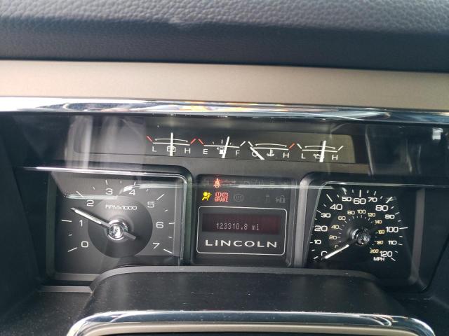 Photo 9 from auction – 2014 LINCOLN NAVIGATOR with VIN 5LMJJ2H54EEL01080