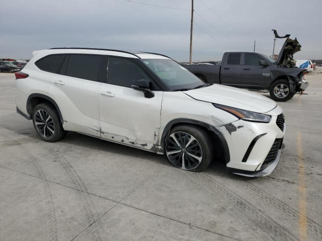 Photo 4 from auction – 2021 TOYOTA HIGHLANDER with VIN 5TDLZRAH7MS067452