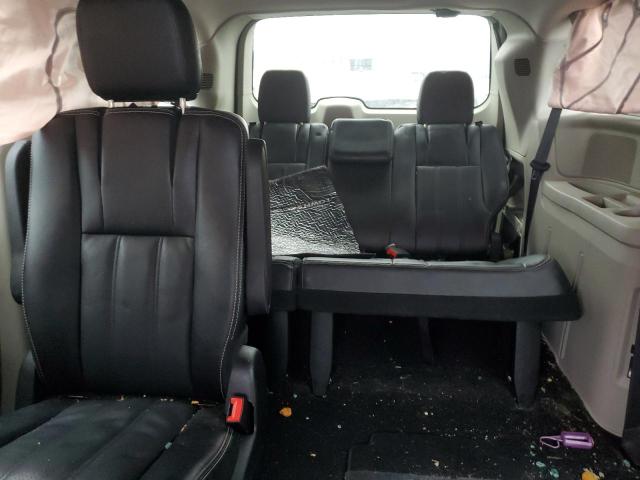 Photo 10 from auction – 2015 CHRYSLER TOWN & COU with VIN 2C4RC1CG0FR609813