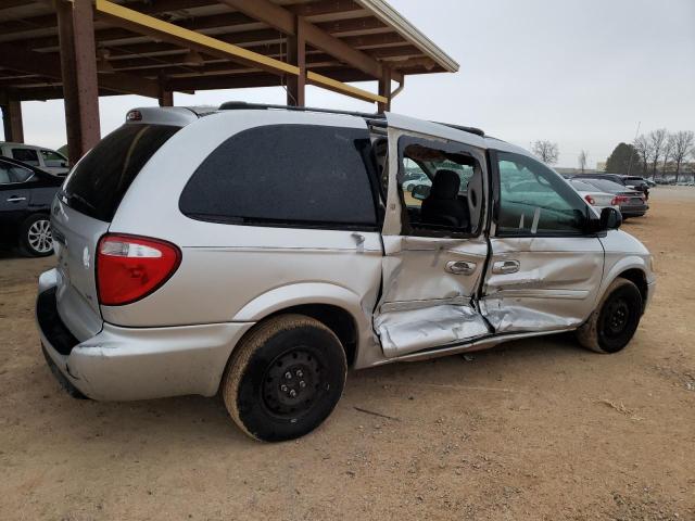 Photo 3 from auction – 2005 CHRYSLER TOWN & COU with VIN 2C4GP44R55R519441