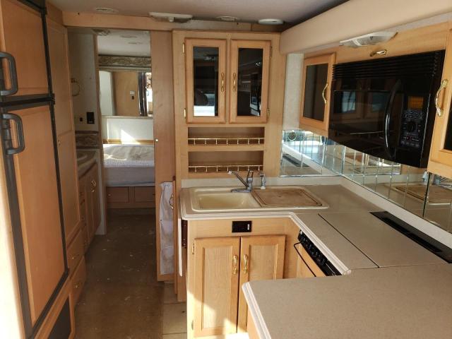 Photo 6 from auction – 2004 WORK CUSTOM CHA with VIN 5B4MP67G143393147