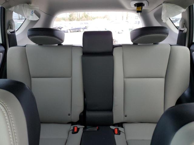 Photo 10 from auction – 2017 TOYOTA RAV4 LIMIT with VIN 2T3DFREV9HW679962