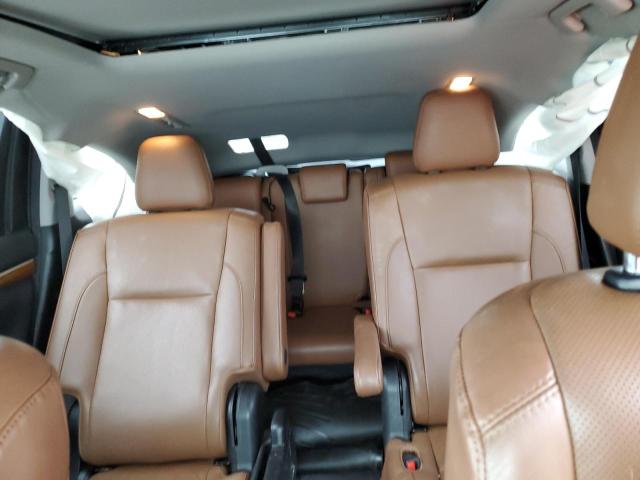 Photo 10 from auction – 2018 TOYOTA HIGHLANDER with VIN 5TDYZRFH1JS287566