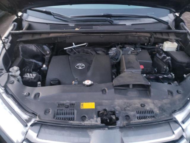 Photo 12 from auction – 2018 TOYOTA HIGHLANDER with VIN 5TDJZRFH1JS543870
