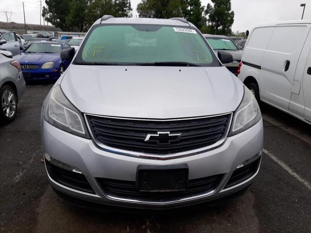 Photo 5 from auction – 2017 CHEVROLET TRAVERSE L with VIN 1GNKRFED3HJ315613