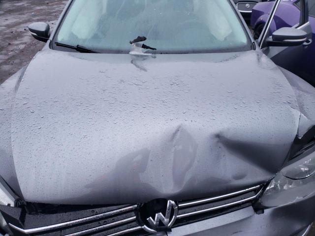 Photo 11 from auction – 2015 VOLKSWAGEN PASSAT S with VIN 1VWAT7A3XFC095975