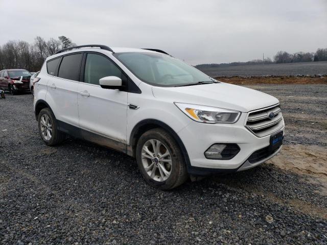 Photo 4 from auction – 2018 FORD ESCAPE SE with VIN 1FMCU0GD1JUC87316