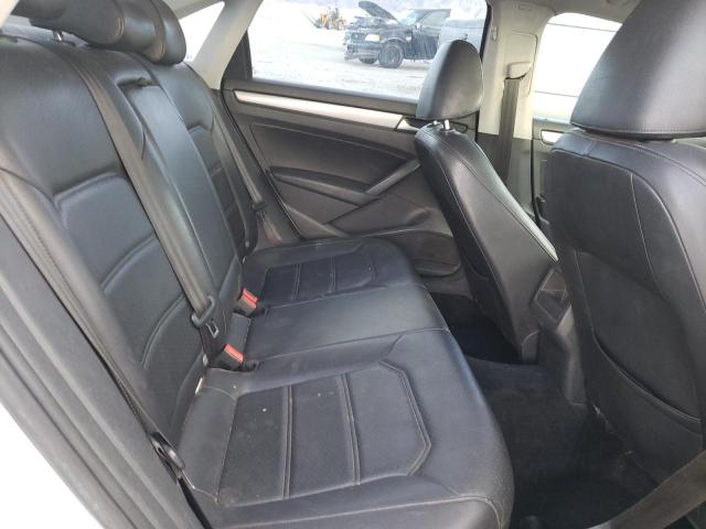Photo 10 from auction – 2015 VOLKSWAGEN PASSAT S with VIN 1VWAT7A31FC102456