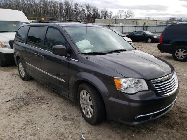 Photo 4 from auction – 2016 CHRYSLER TOWN & COU with VIN 2C4RC1BGXGR286728