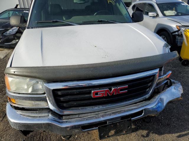Photo 11 from auction – 2004 GMC NEW SIERRA with VIN 2GTEK19T841349257