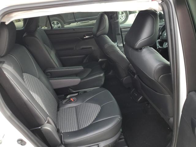 Photo 11 from auction – 2021 TOYOTA HIGHLANDER with VIN 5TDLZRAH7MS067452