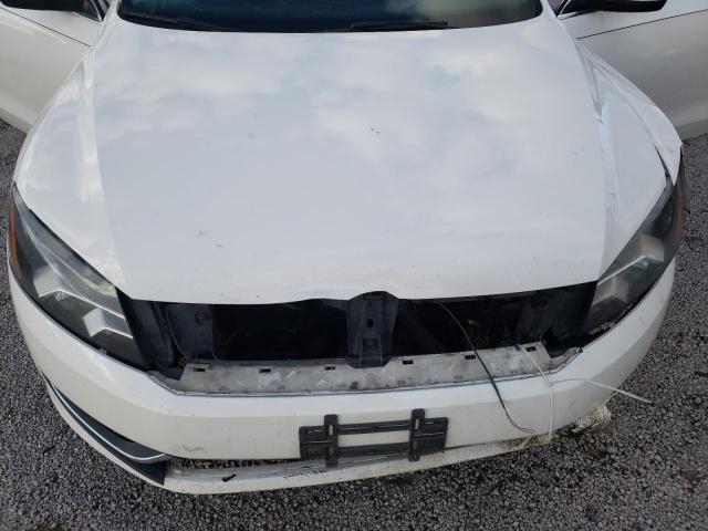 Photo 11 from auction – 2015 VOLKSWAGEN PASSAT S with VIN 1VWAT7A31FC102456