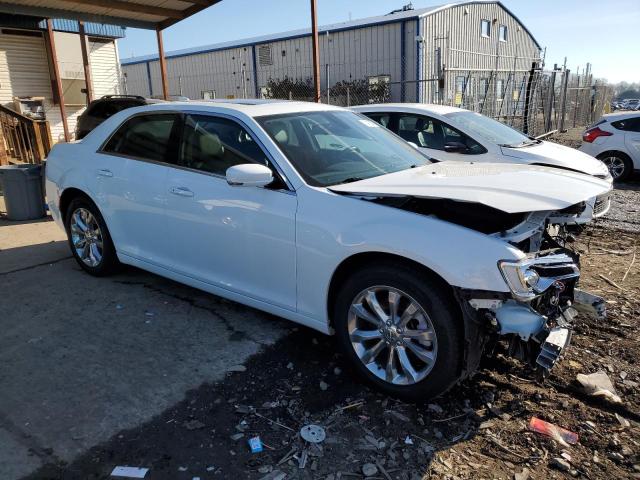 Photo 4 from auction – 2019 CHRYSLER 300 TOURIN with VIN 2C3CCARG3KH548250