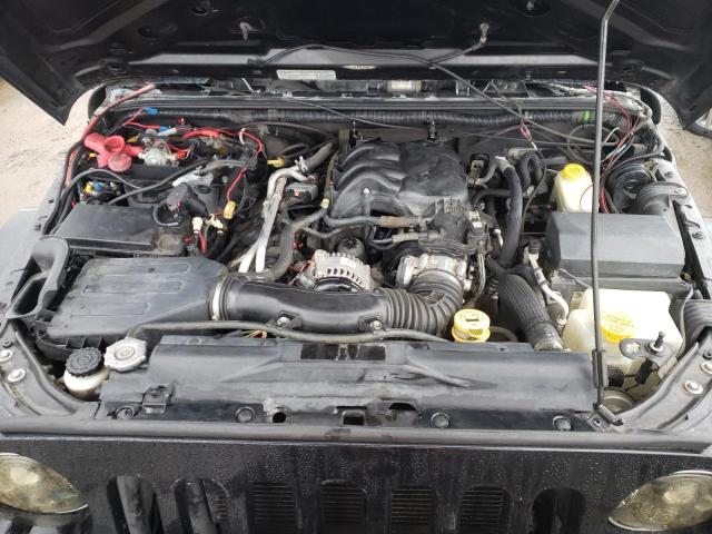 Photo 11 from auction – 2014 JEEP WRANGLER U with VIN 1C4BJWFG3EL197801