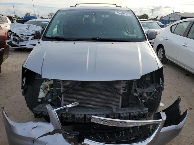 Photo 5 from auction – 2014 CHRYSLER TOWN & COU with VIN 2C4RC1BG4ER383548