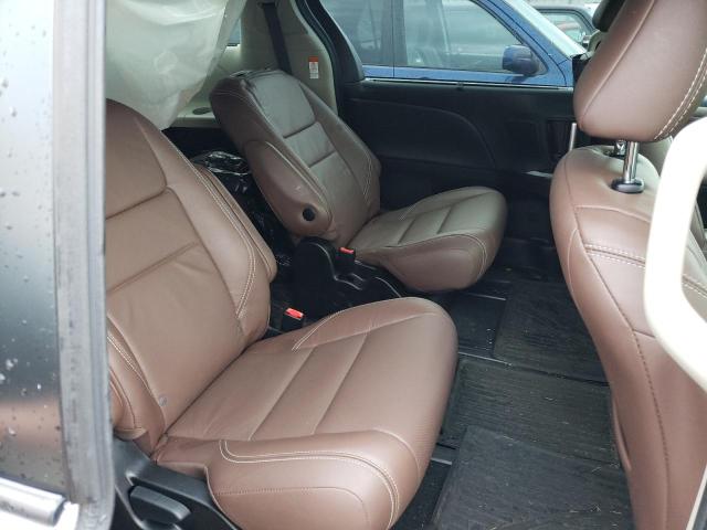 Photo 11 from auction – 2018 TOYOTA SIENNA XLE with VIN 5TDDZ3DC3JS189254