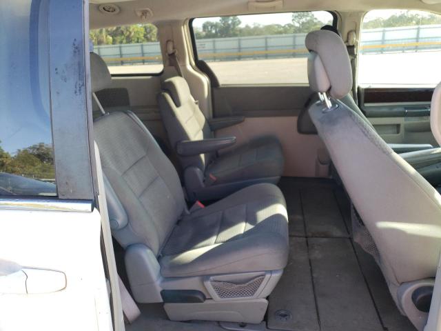 Photo 11 from auction – 2010 CHRYSLER TOWN & COU with VIN 2A4RR5D17AR278361