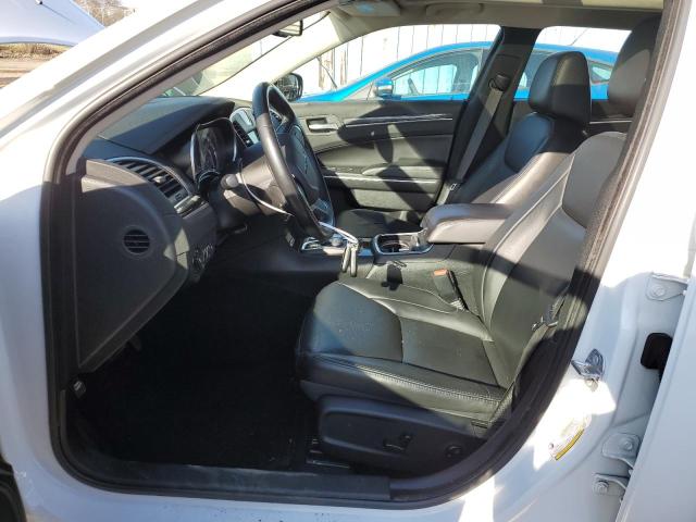 Photo 7 from auction – 2019 CHRYSLER 300 TOURIN with VIN 2C3CCARG3KH548250