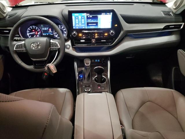 Photo 8 from auction – 2022 TOYOTA HIGHLANDER with VIN 5TDDZRBH3NS247399