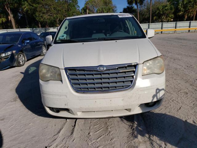 Photo 5 from auction – 2010 CHRYSLER TOWN & COU with VIN 2A4RR5D17AR278361