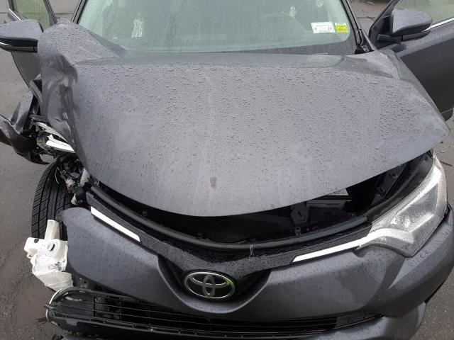 Photo 12 from auction – 2017 TOYOTA RAV4 XLE with VIN JTMRFREV0HJ166023