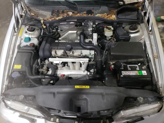 Photo 11 from auction – 1999 VOLVO S70 GLT with VIN YV1LS56D2X1570868