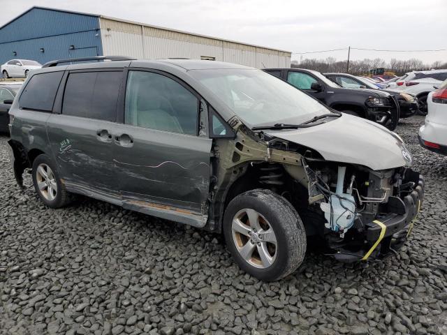 Photo 4 from auction – 2013 TOYOTA SIENNA LE with VIN 5TDKK3DC4DS370539