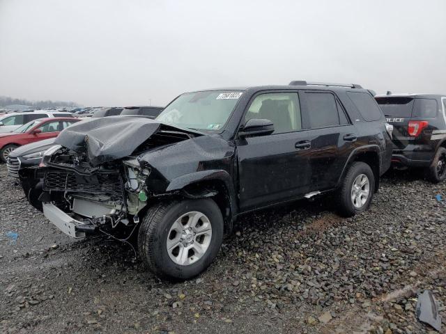 TOYOTA 4RUNNER SR 2022 with VIN JTEMU5JR1N5991182 - Photo from auction
