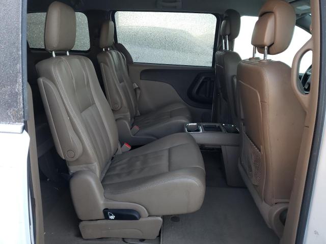 Photo 11 from auction – 2014 CHRYSLER TOWN & COU with VIN 2C4RC1BG3ER444565