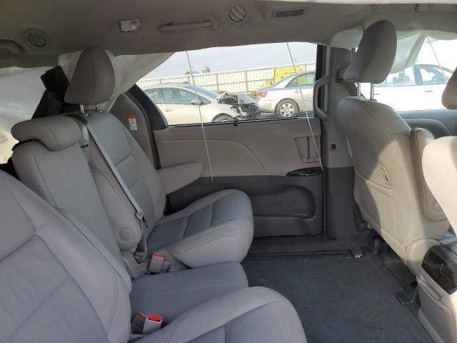 Photo 11 from auction – 2016 TOYOTA SIENNA XLE with VIN 5TDYK3DC7GS724102