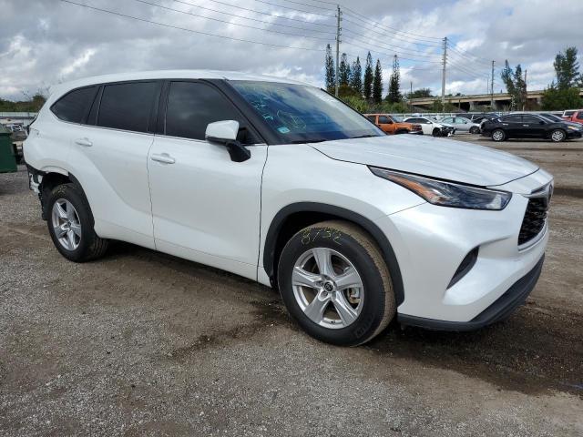 Photo 4 from auction – 2022 TOYOTA HIGHLANDER with VIN 5TDCZRAH4NS097218