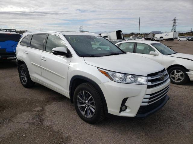 Photo 4 from auction – 2017 TOYOTA HIGHLANDER with VIN 5TDJZRFH2HS471037