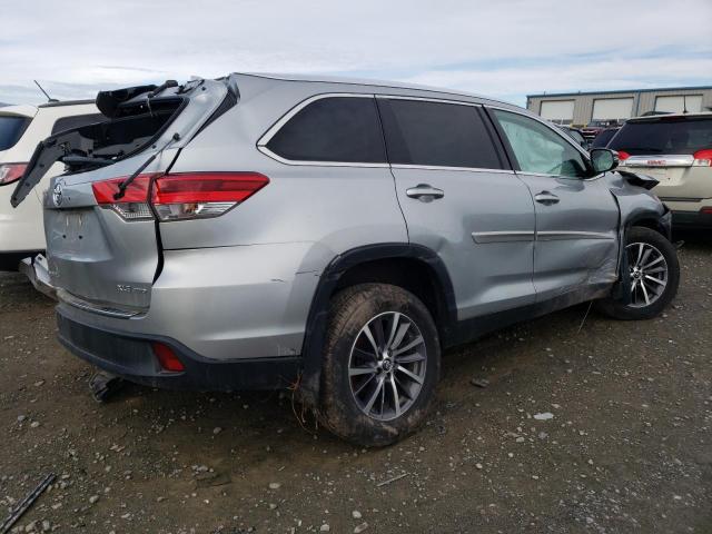 Photo 3 from auction – 2019 TOYOTA HIGHLANDER with VIN 5TDJZRFH4KS712815