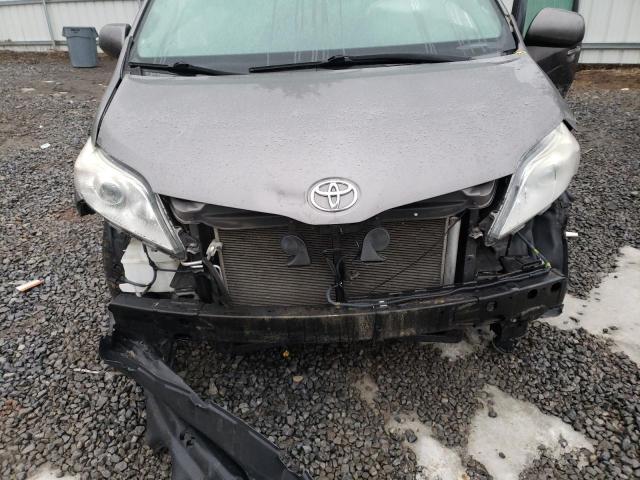 Photo 12 from auction – 2017 TOYOTA SIENNA XLE with VIN 5TDDZ3DC7HS155683
