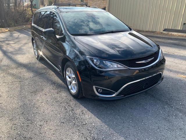 CHRYSLER PACIFICA T 2018 with VIN 2C4RC1EG2JR127642 - Photo from auction