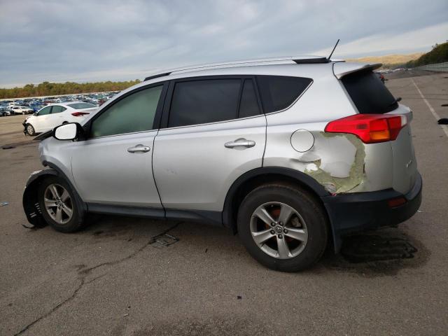 Photo 2 from auction – 2015 TOYOTA RAV4 XLE with VIN JTMRFREVXFD101532