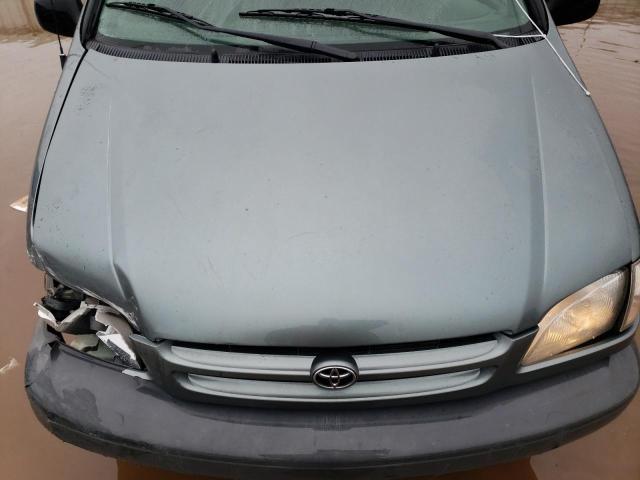 Photo 12 from auction – 2000 TOYOTA SIENNA LE with VIN 4T3ZF13C3YU308224