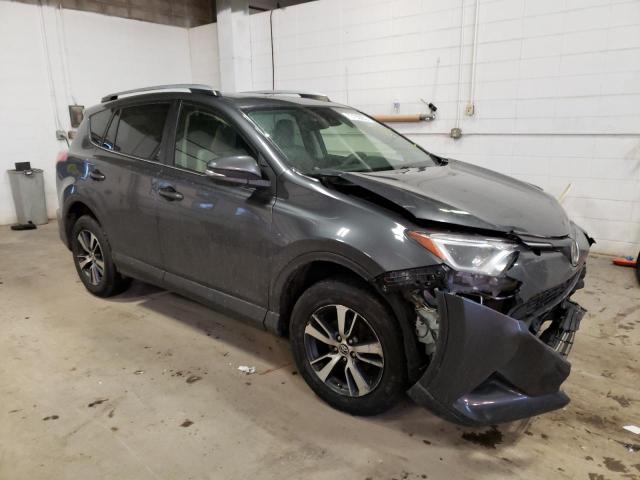 Photo 4 from auction – 2017 TOYOTA RAV4 XLE with VIN JTMRFREV0HJ107361