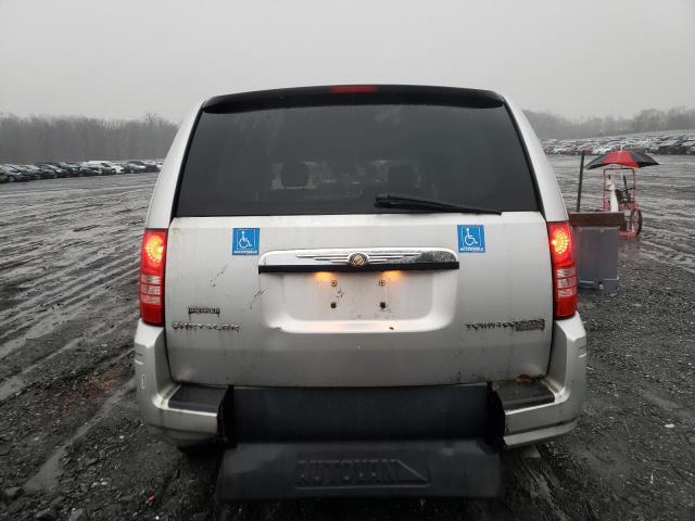 Photo 6 from auction – 2010 CHRYSLER TOWN & COU with VIN 2A4RR5D18AR166653