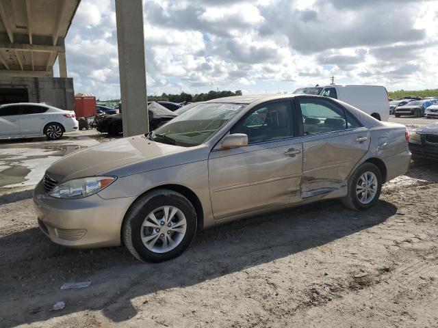 TOYOTA CAMRY LE 2005 with VIN 4T1BF32KX5U601533 - Photo from auction
