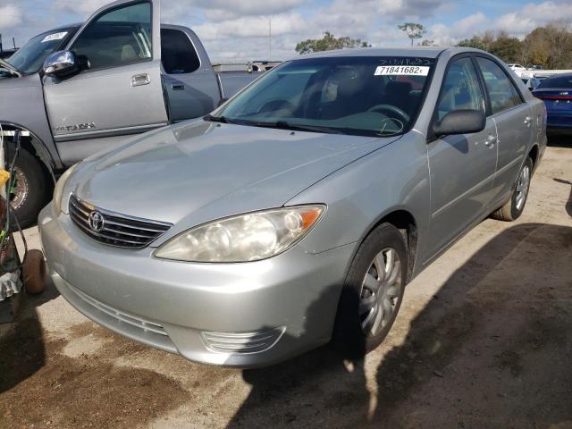 TOYOTA CAMRY LE 2005 with VIN 4T1BE32K35U596307 - Photo from auction