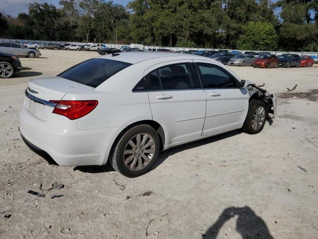Photo 3 from auction – 2013 CHRYSLER 200 TOURIN with VIN 1C3CCBBG0DN703640