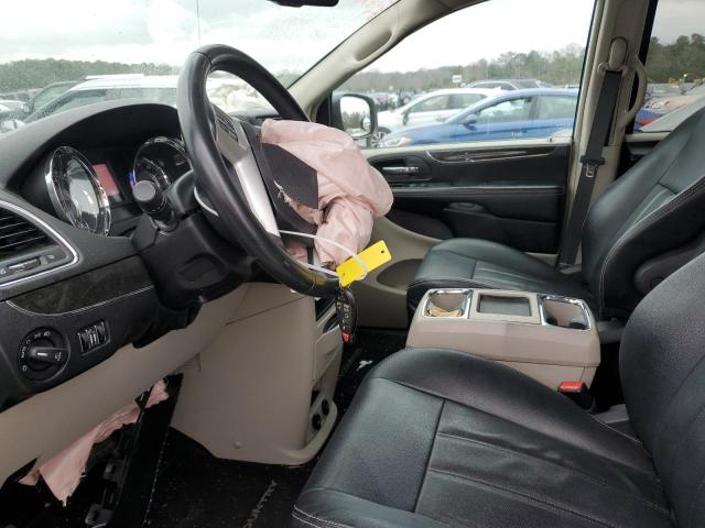 Photo 7 from auction – 2015 CHRYSLER TOWN & COU with VIN 2C4RC1BG5FR595733