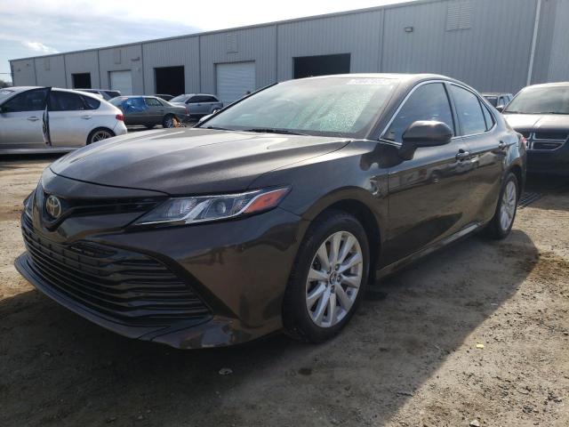TOYOTA CAMRY L 2018 with VIN 4T1B11HK2JU650374 - Photo from auction
